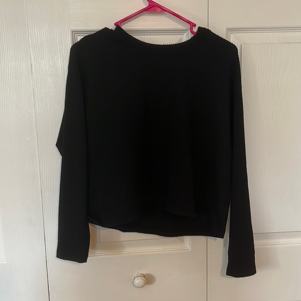 Black ribbed cropped sweater